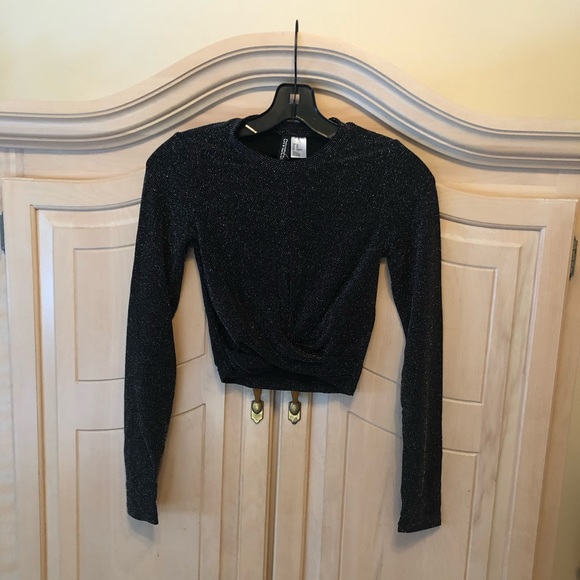 *2/$10 SALE* H&M glittery crop top - Picture 1 of 4